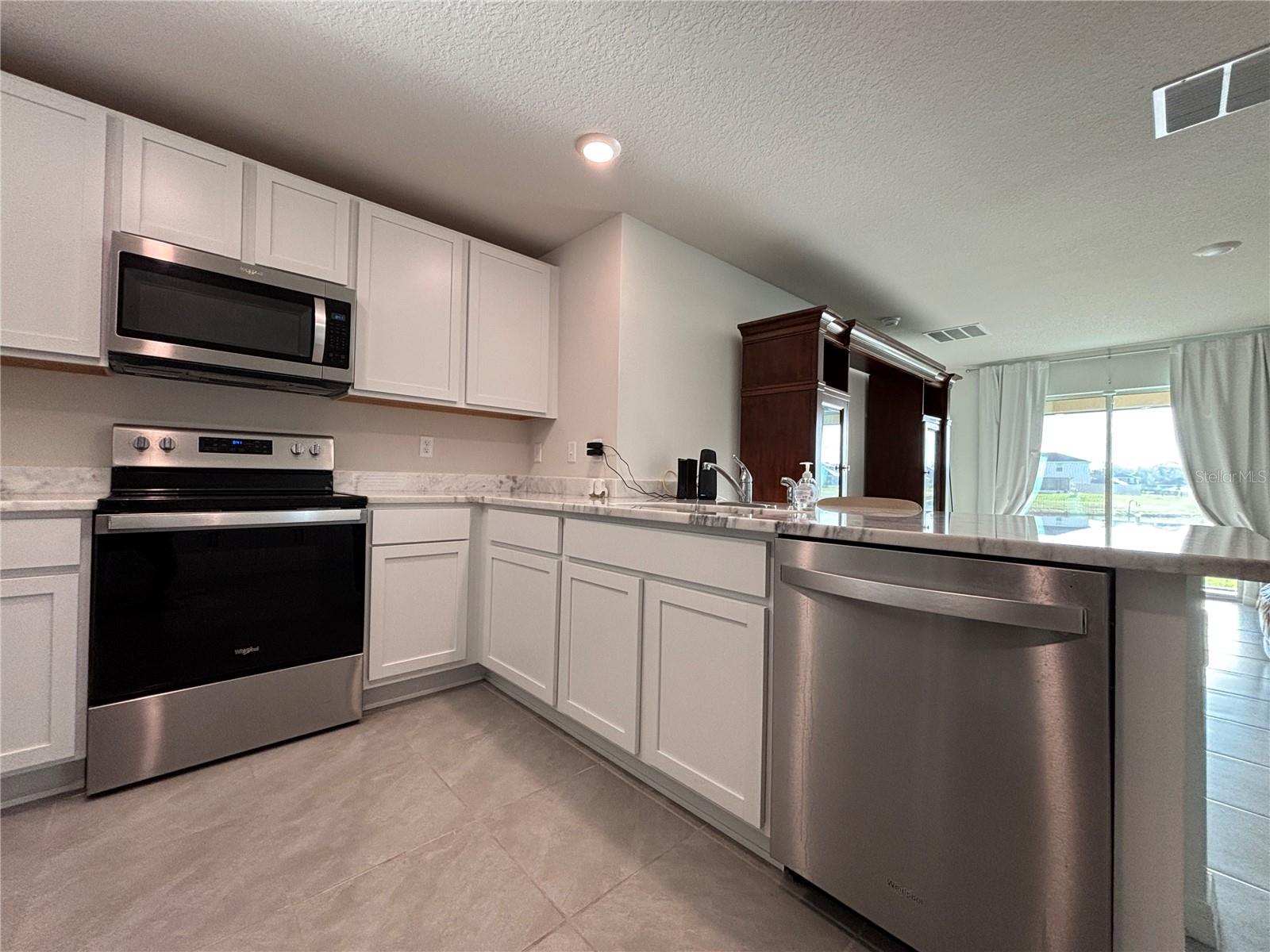 3121 ROCK SOUND ST — photo 32