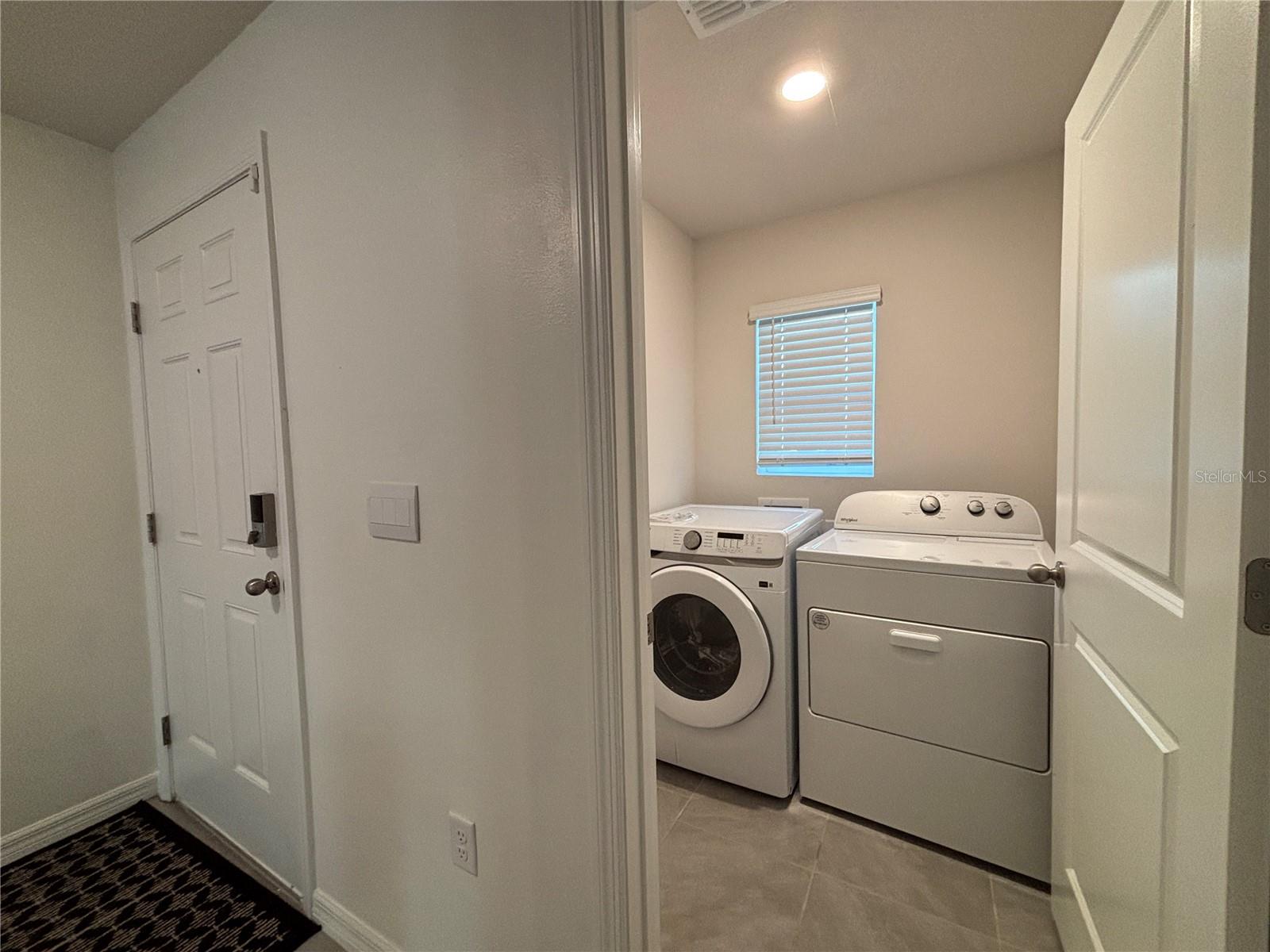 3121 ROCK SOUND ST — photo 23