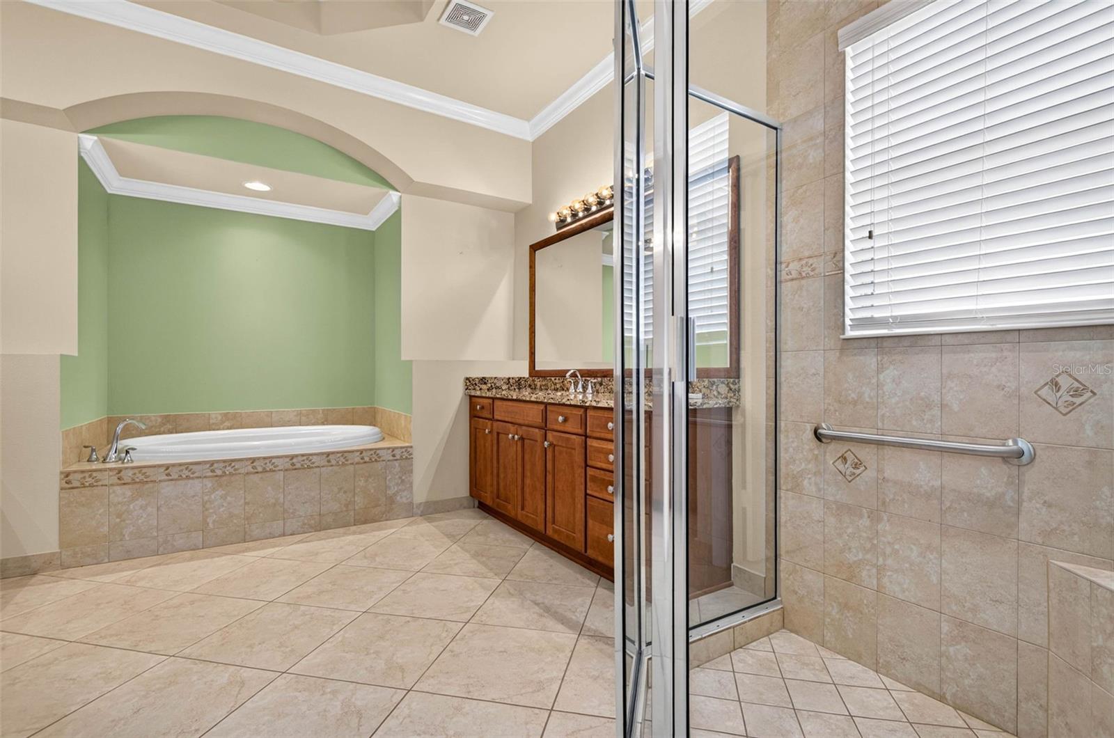 15910 GOLDEN LAKES DR — photo 27