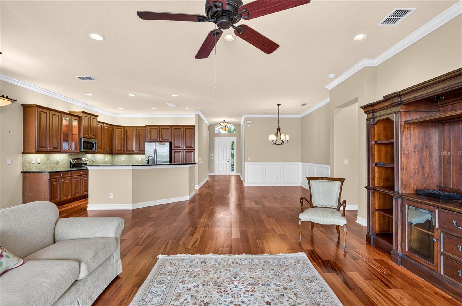 15910 GOLDEN LAKES DR — photo 12
