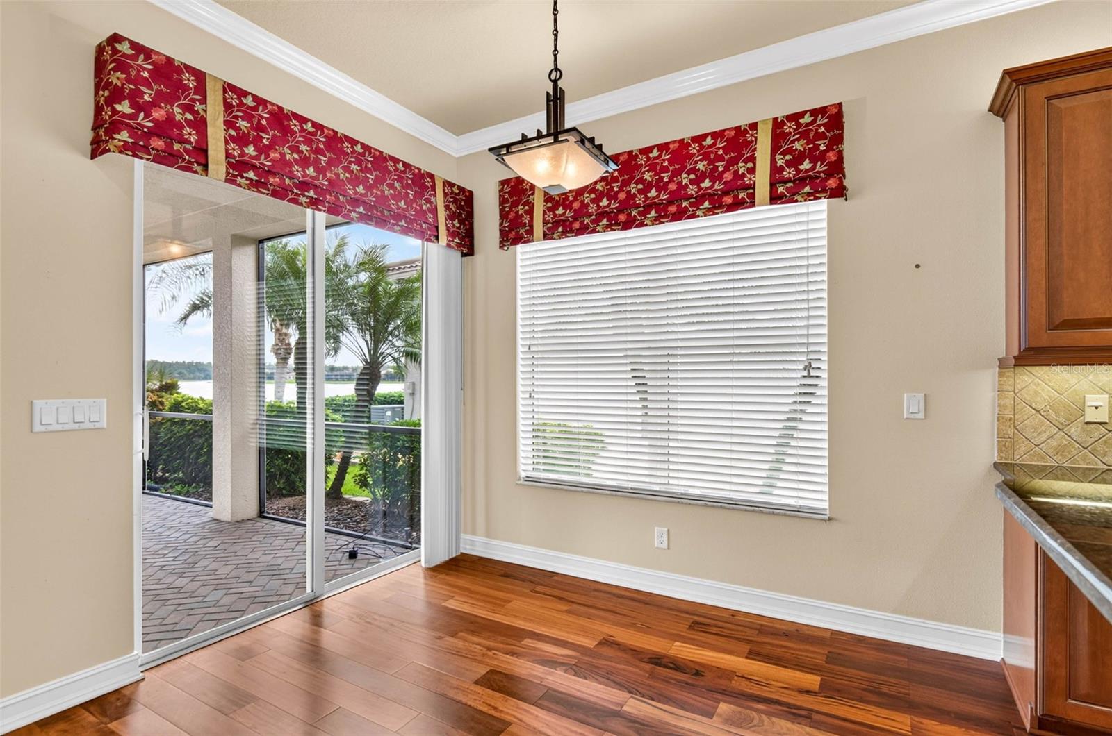 15910 GOLDEN LAKES DR — photo 14