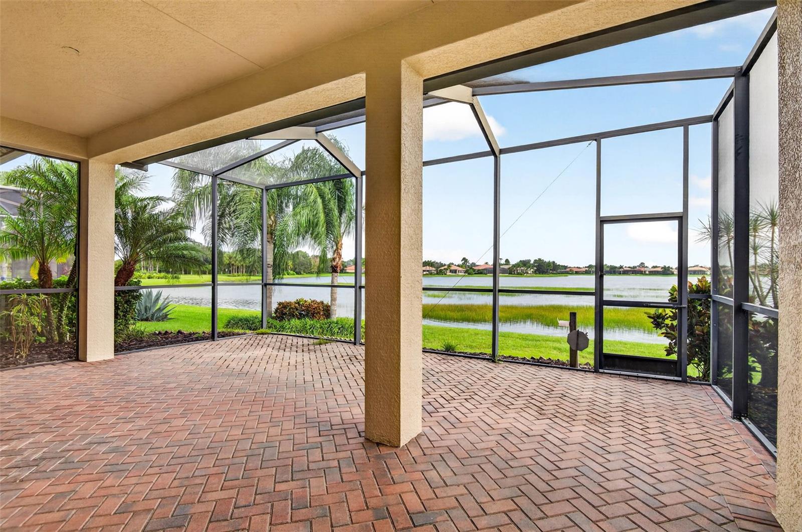 15910 GOLDEN LAKES DR — photo 32