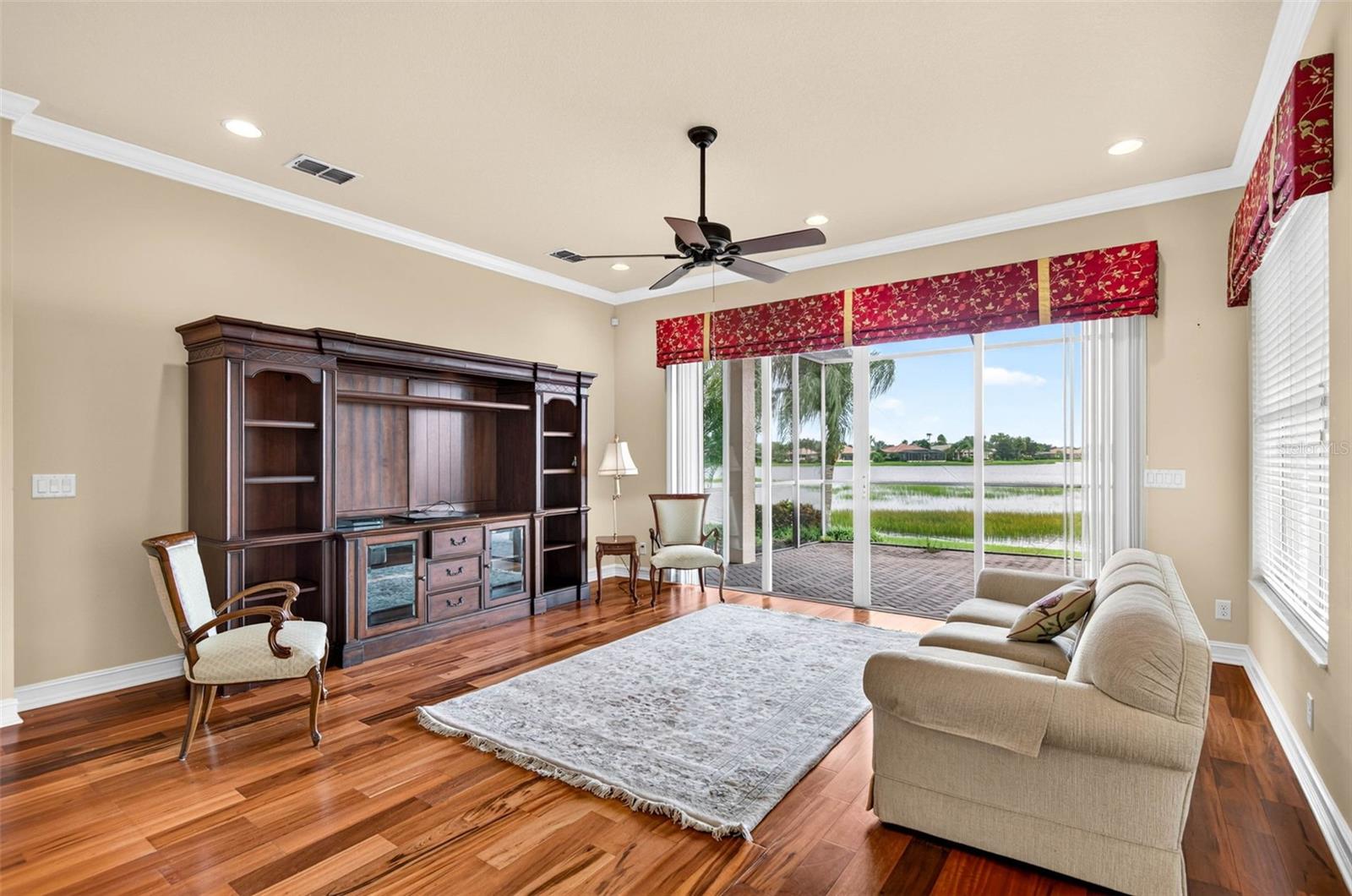 15910 GOLDEN LAKES DR — photo 11