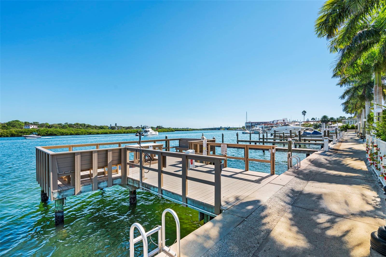 19417 GULF BLVD #D206 — photo 18