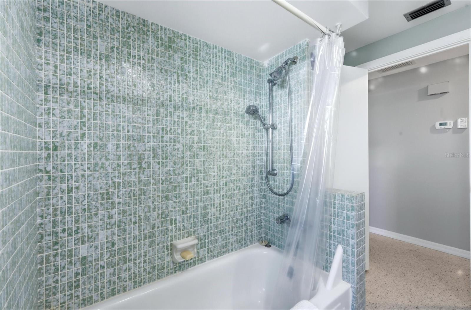 19 OAKWOOD DR N #19 — photo 27
