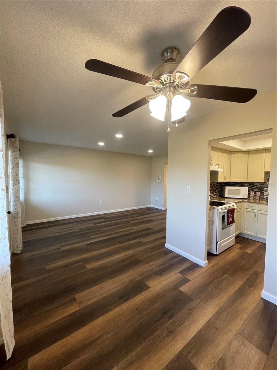 8101 11TH ST N #217 — photo 3