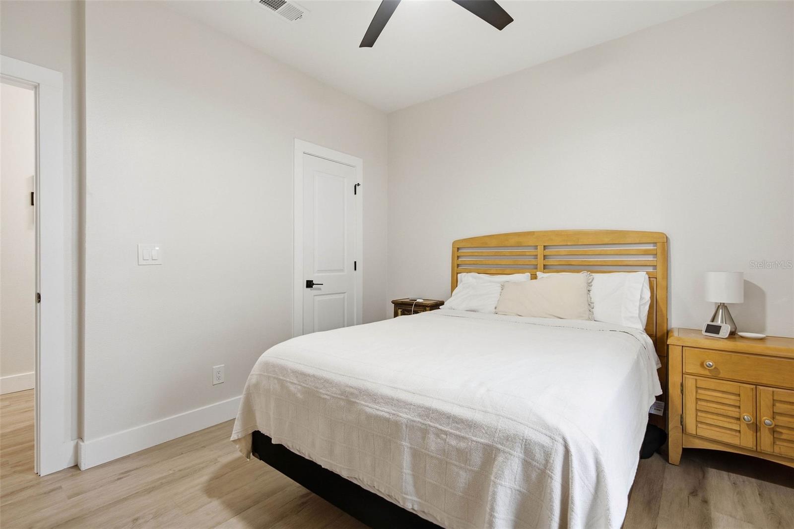 1537 PALMETTO ST — photo 14