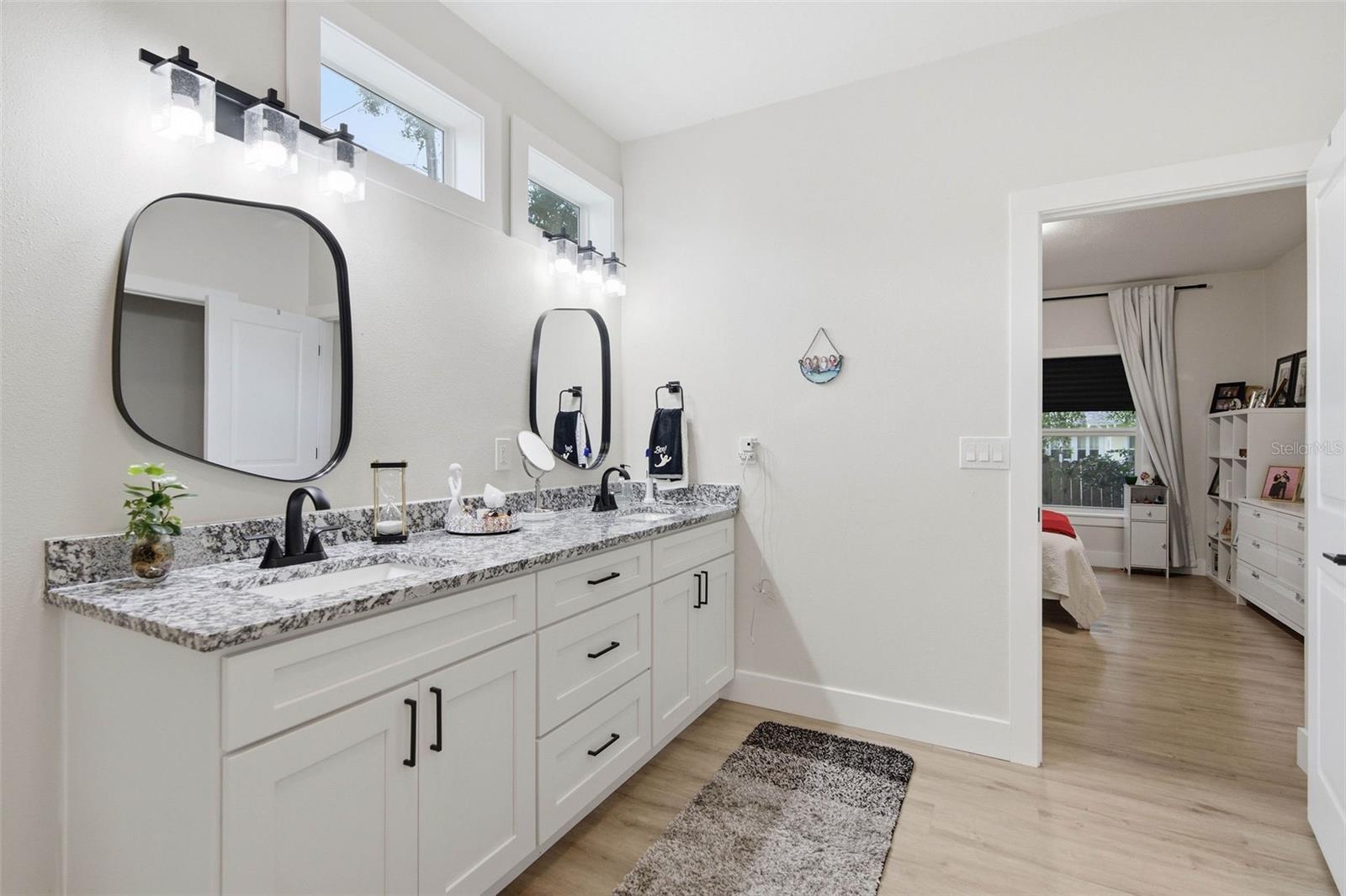 1537 PALMETTO ST — photo 22
