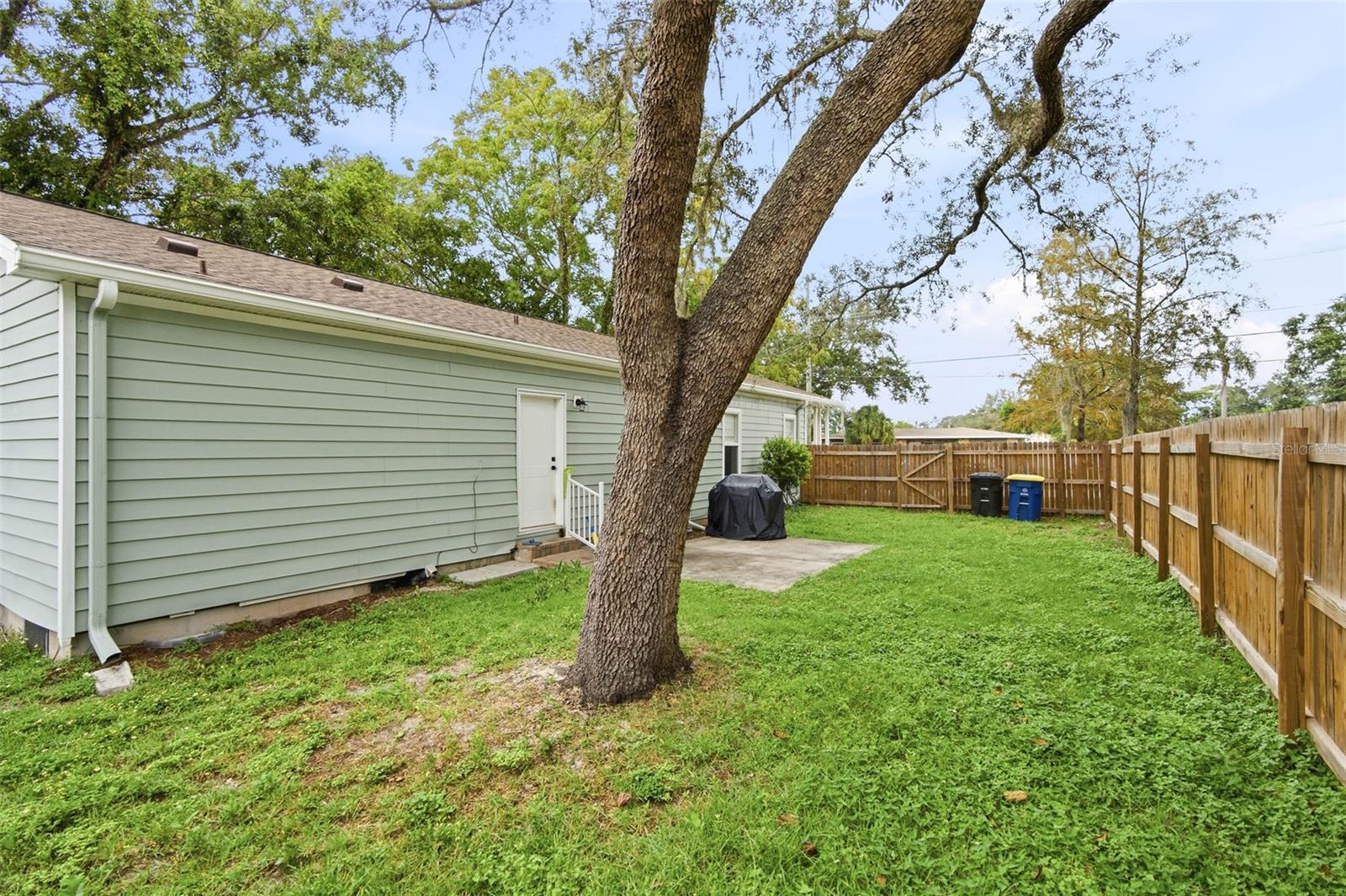 1537 PALMETTO ST — photo 24