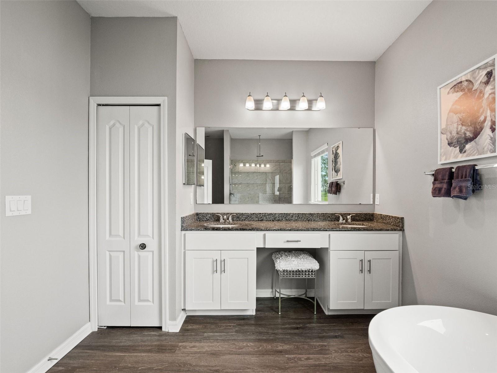 8232 OLIVE BROOK DR — photo 37