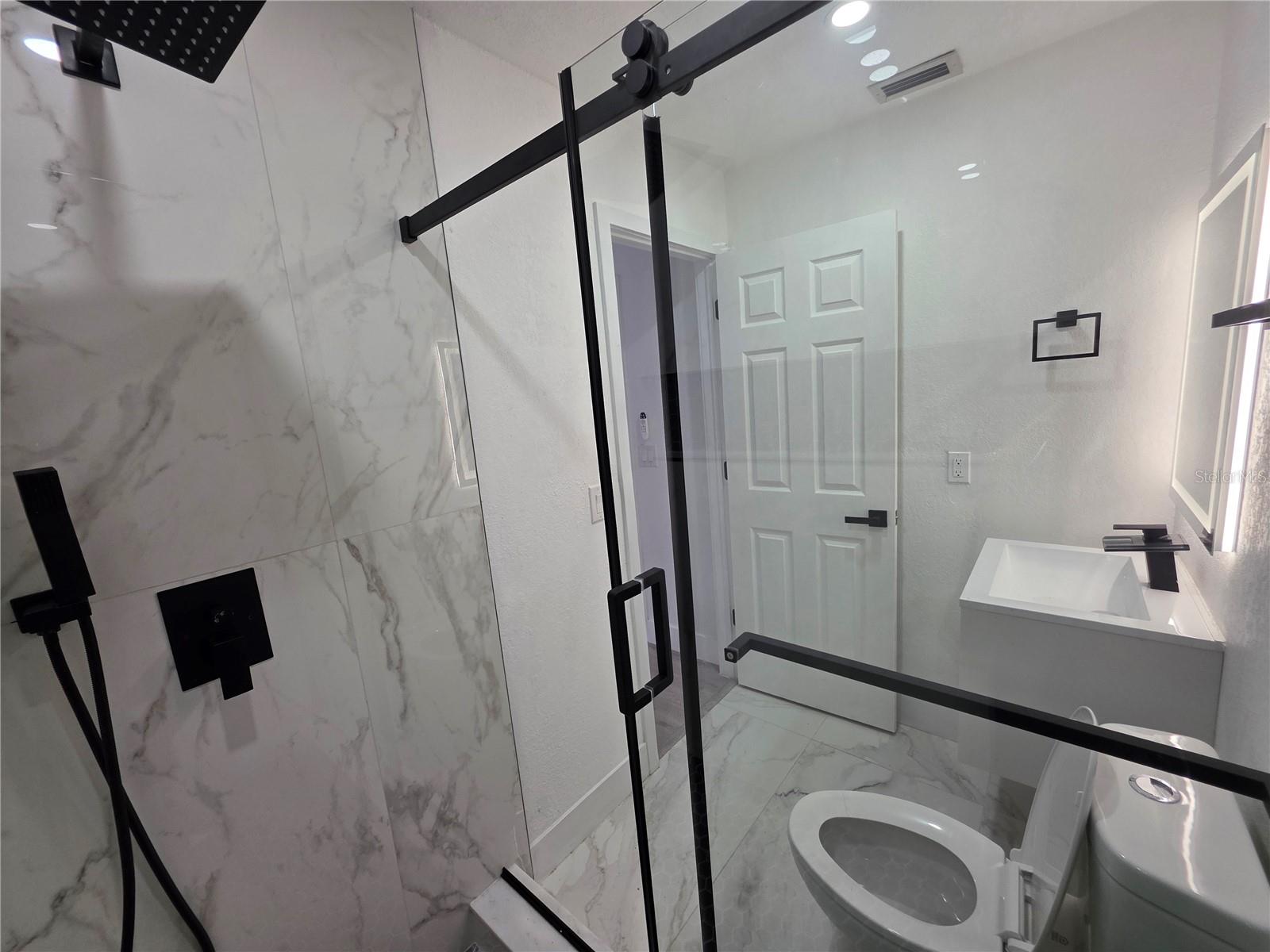 5044 ROANOKE DR — photo 15