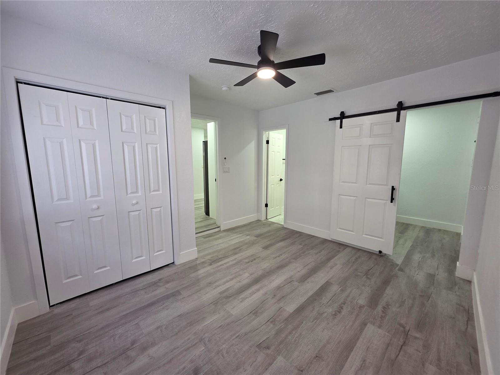 5044 ROANOKE DR — photo 9