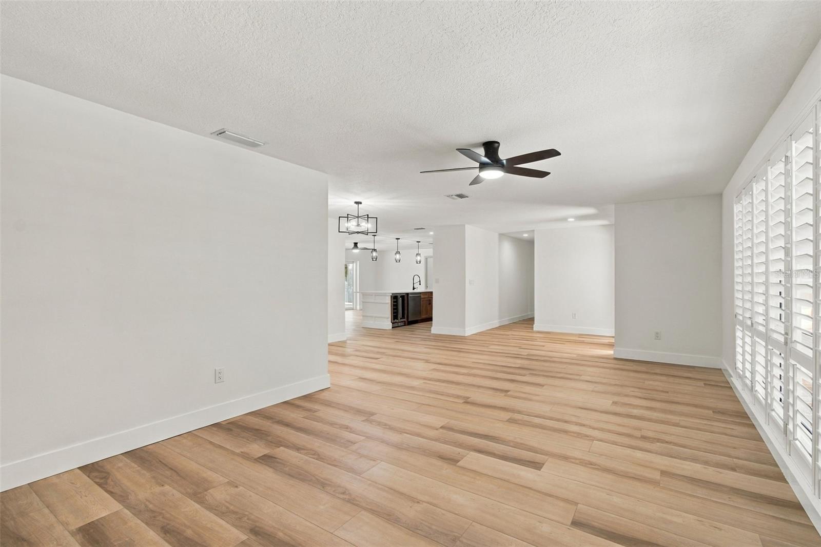 2942 CLUBHOUSE DR W — photo 8