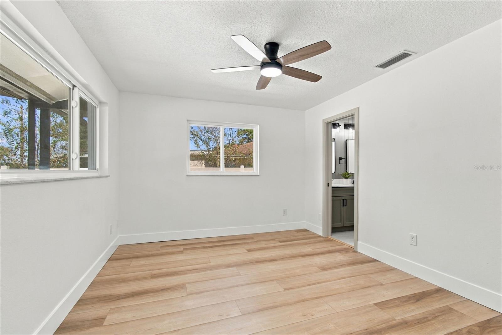 2942 CLUBHOUSE DR W — photo 46