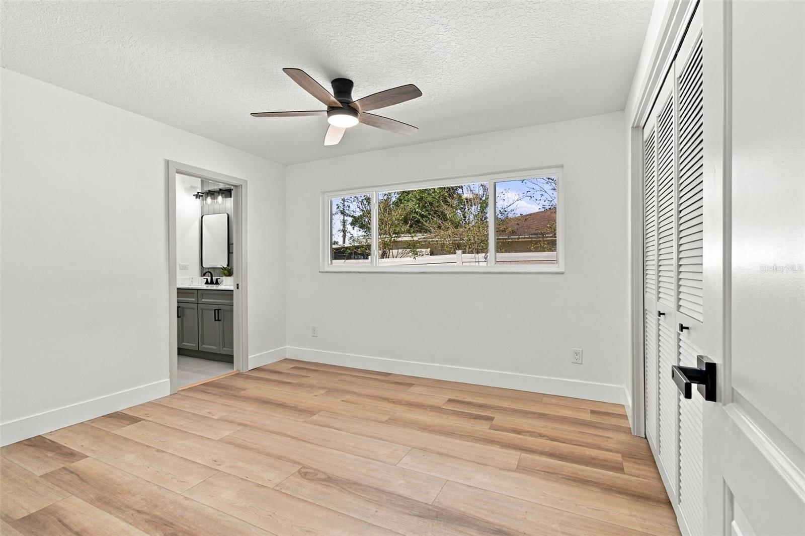 2942 CLUBHOUSE DR W — photo 37