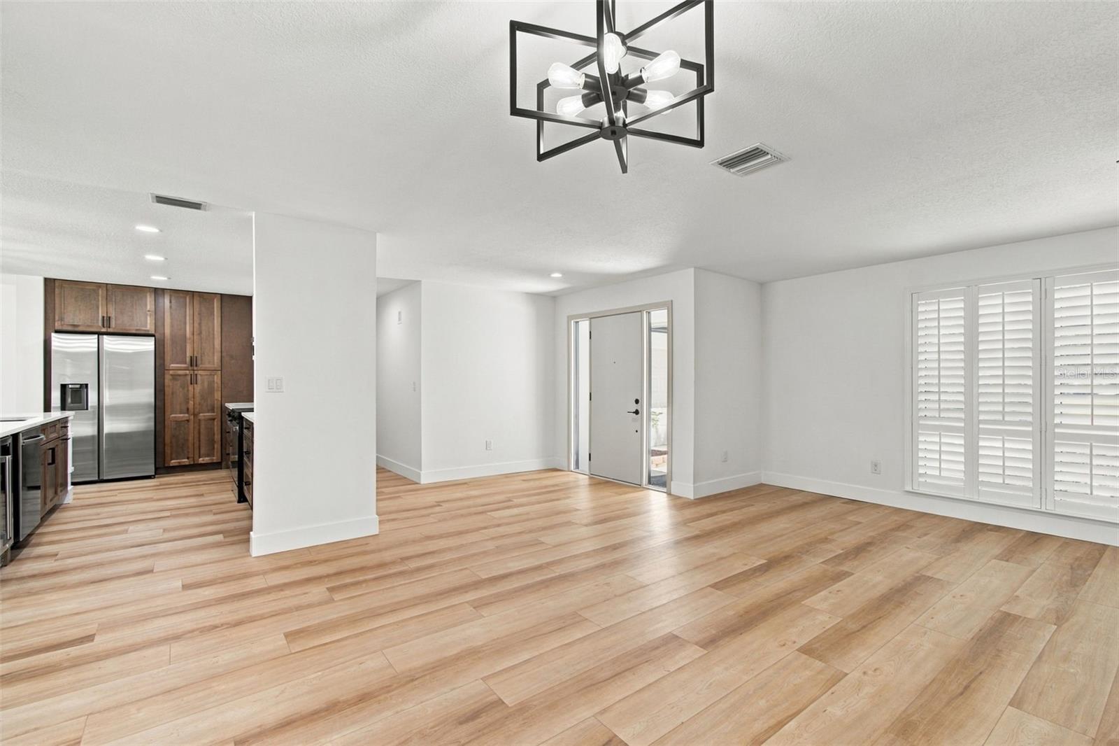 2942 CLUBHOUSE DR W — photo 10