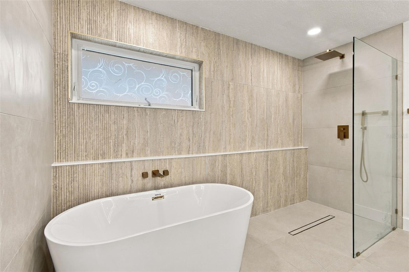2942 CLUBHOUSE DR W — photo 29