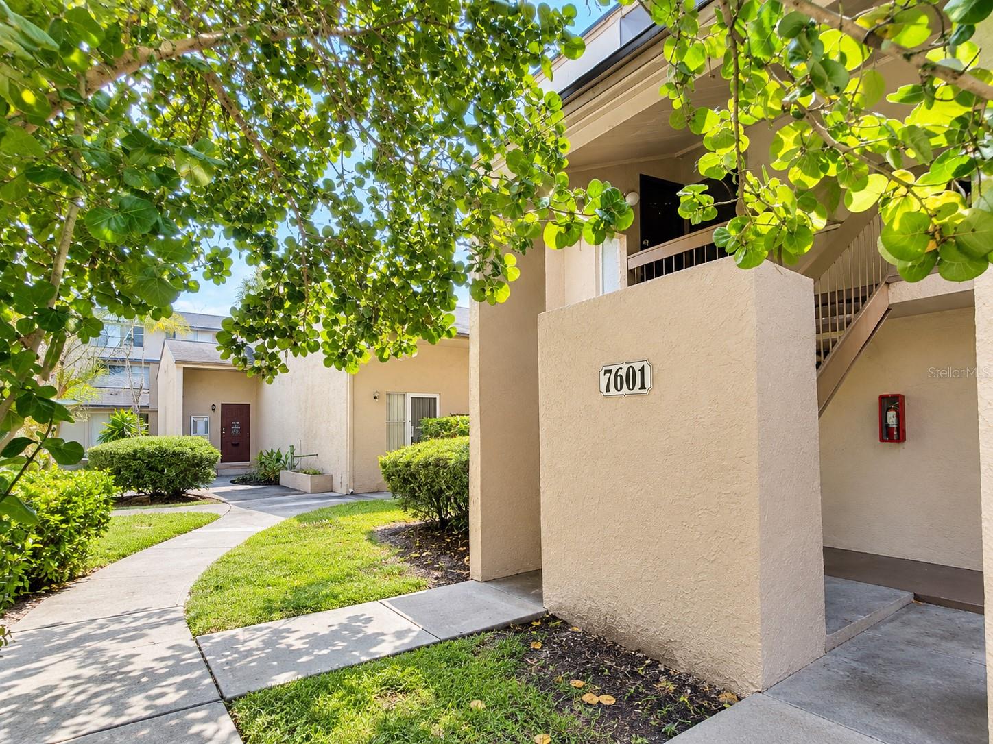7601 ABBEY LN #Unit C — photo 2