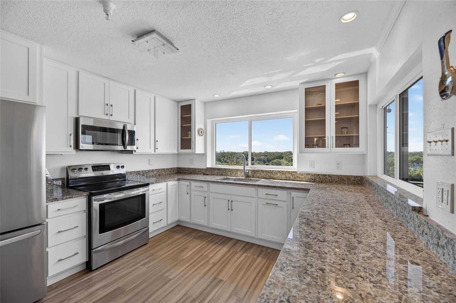 2780 N RIVERSIDE DR #601 — photo 16