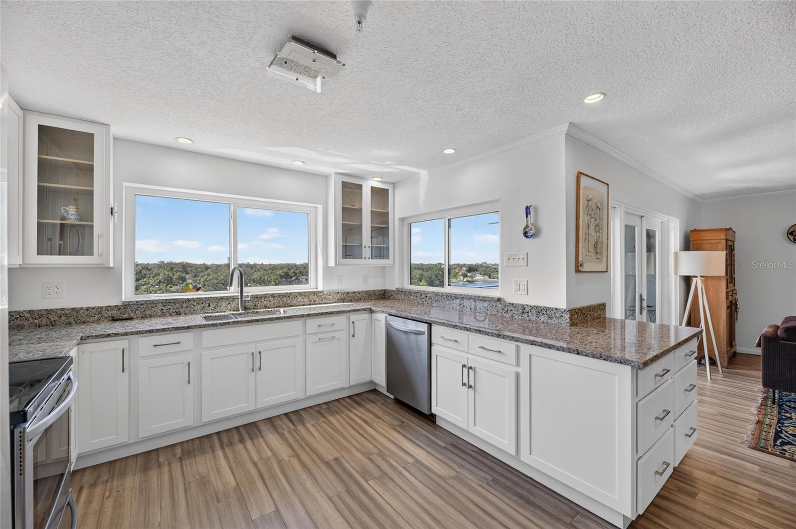2780 N RIVERSIDE DR #601 — photo 17