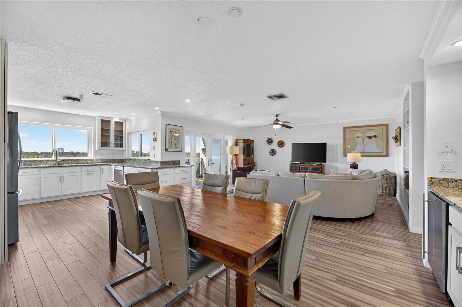 2780 N RIVERSIDE DR #601 — photo 9