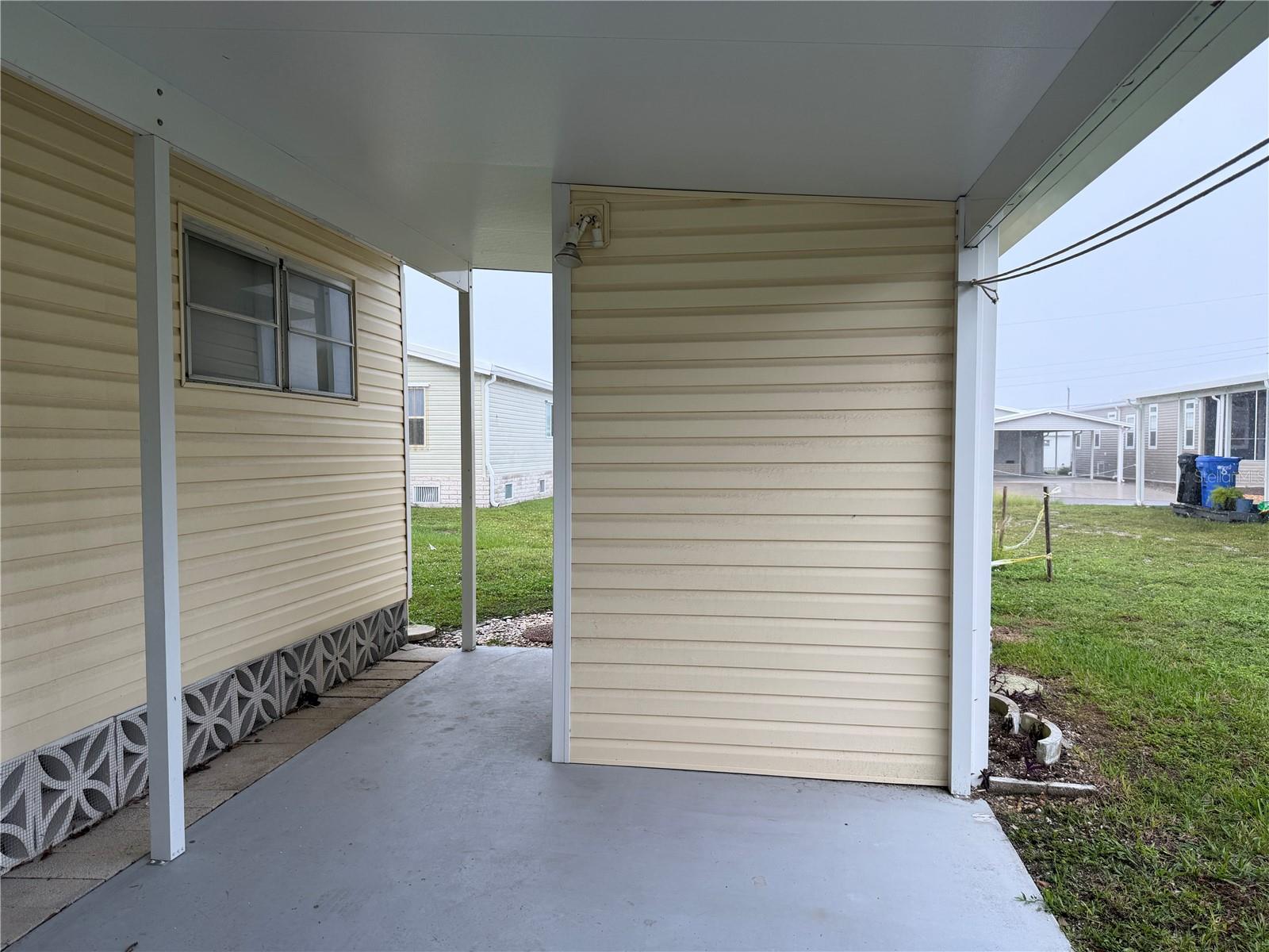 864 S GREEN CIR — photo 11