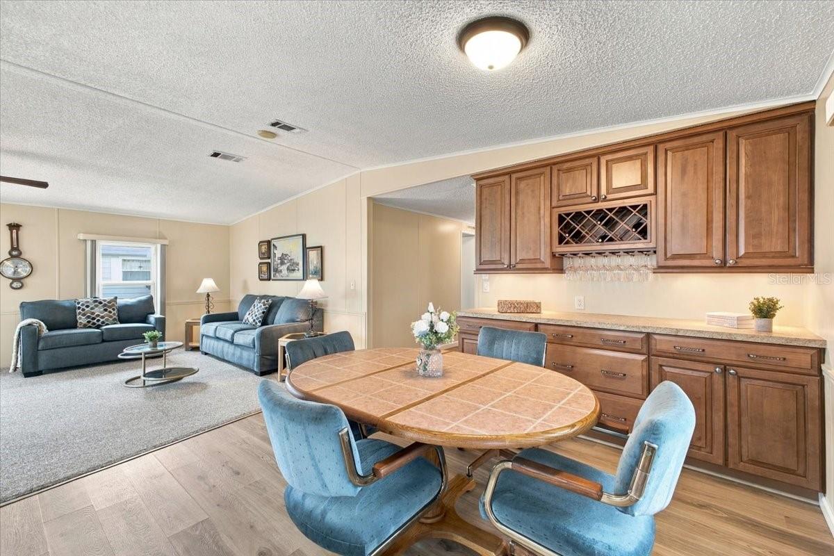 4 MEADOWLARK CIR — photo 16