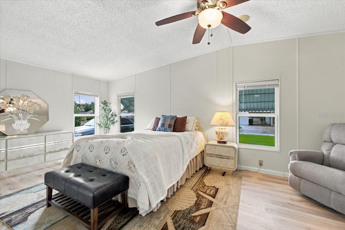 4 MEADOWLARK CIR — photo 21