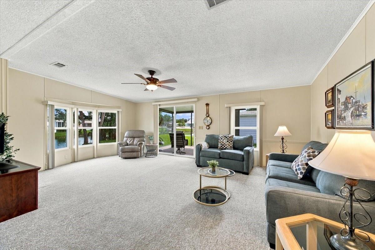4 MEADOWLARK CIR — photo 10