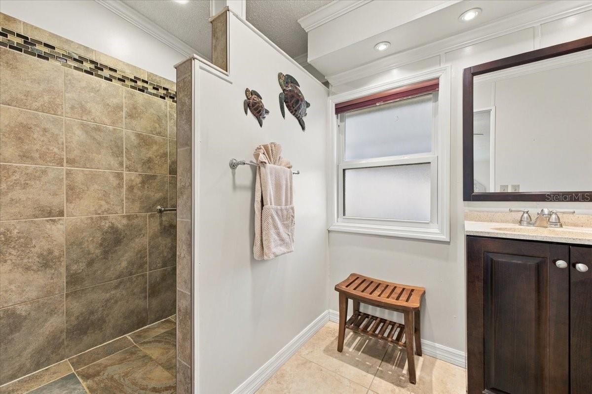 4 MEADOWLARK CIR — photo 23