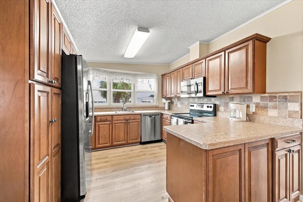 4 MEADOWLARK CIR — photo 13