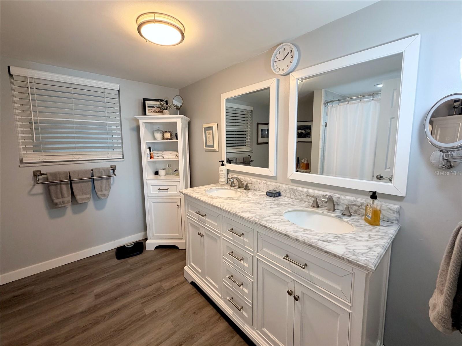 5200 BRITTANY DR S #206 — photo 18