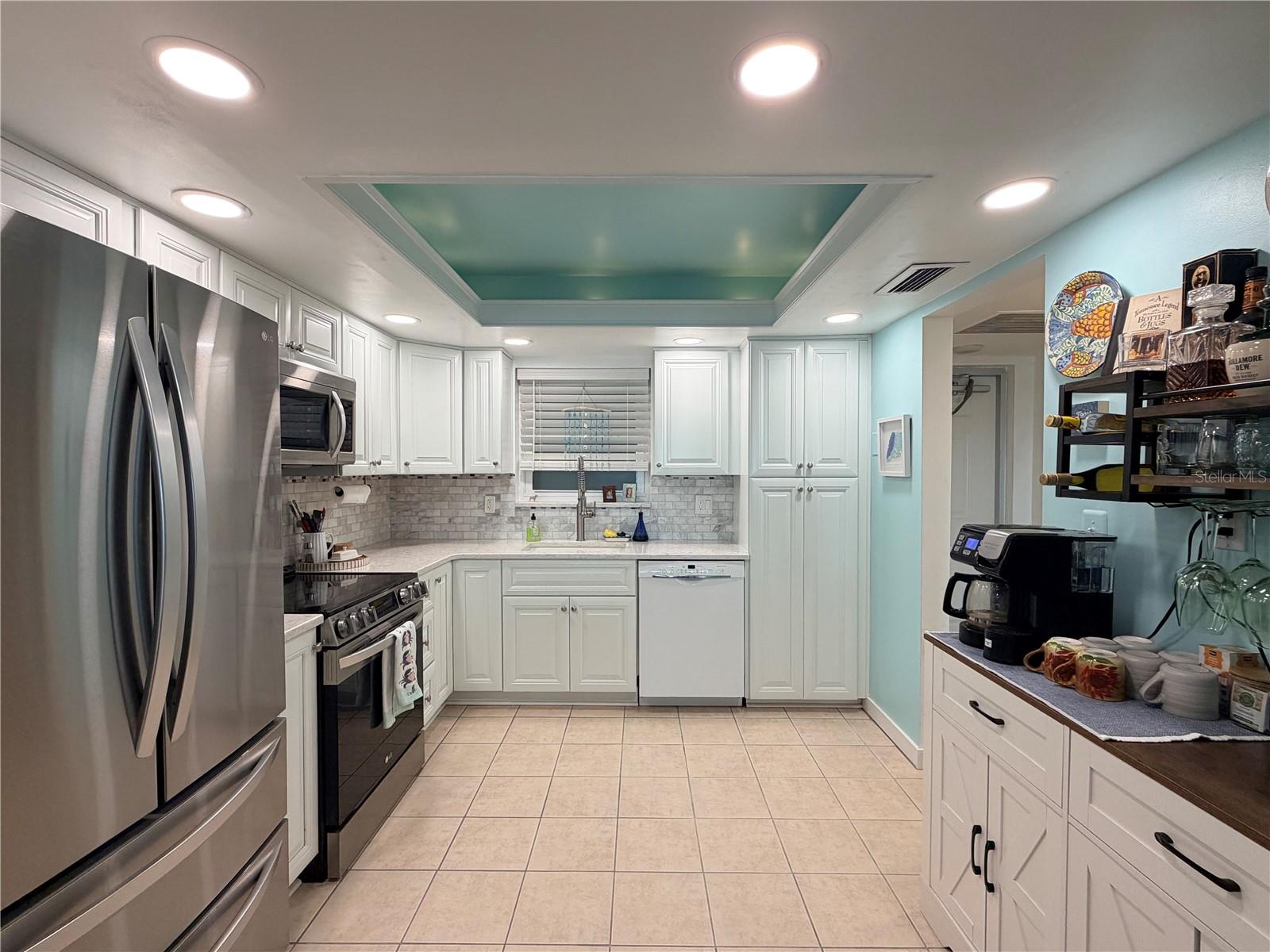 5200 BRITTANY DR S #206 — photo 4