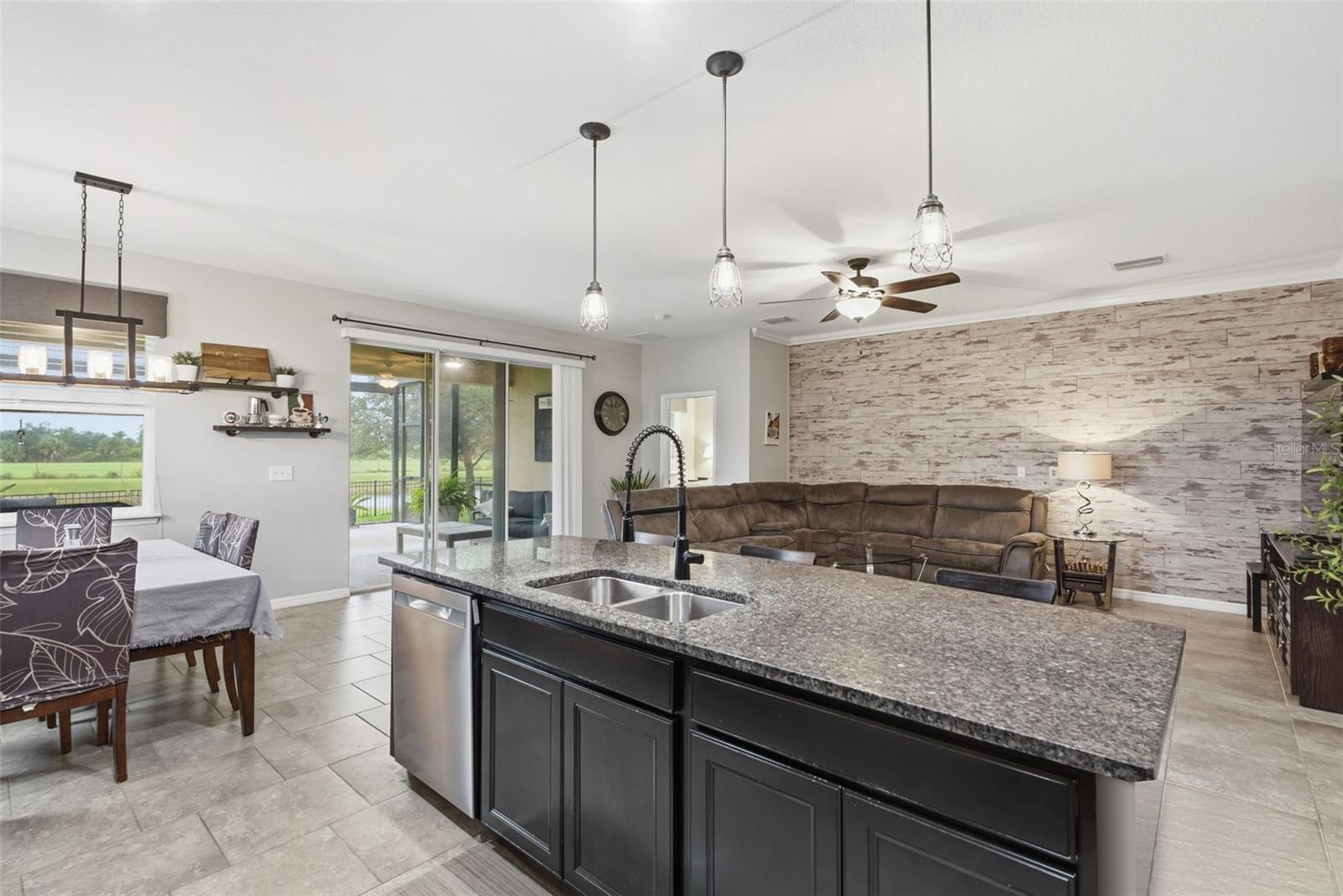 6414 TRITON LN — photo 24