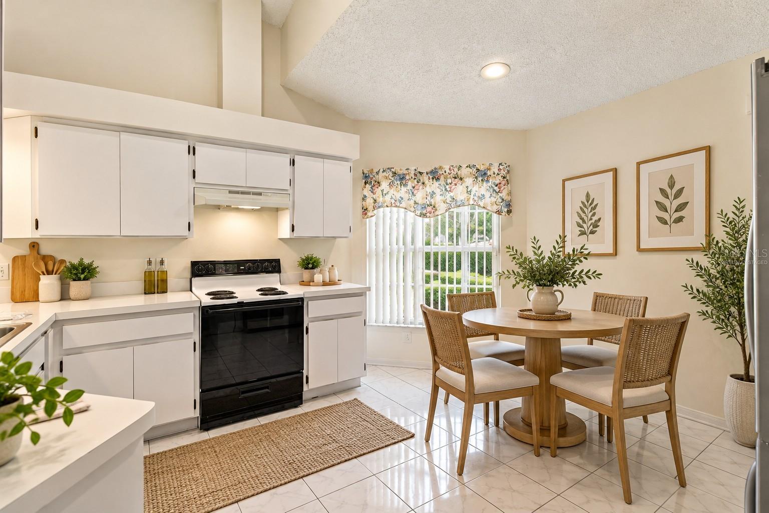 610 LAKEMONT DR — photo 2