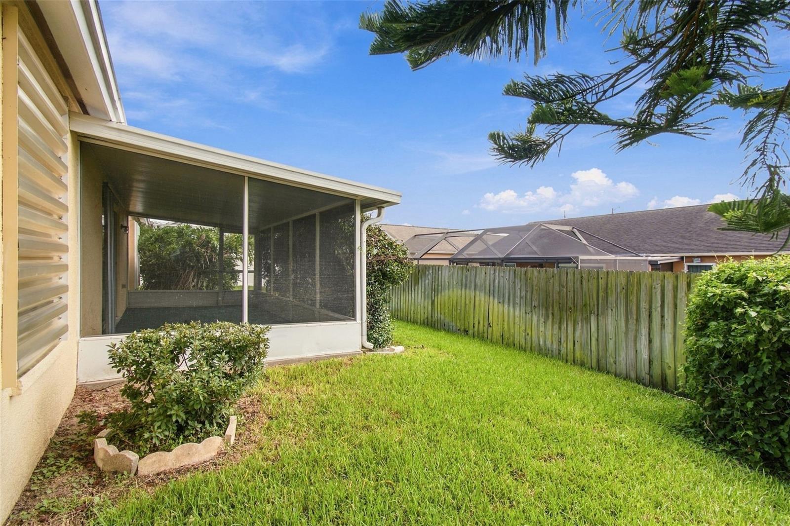 610 LAKEMONT DR — photo 15