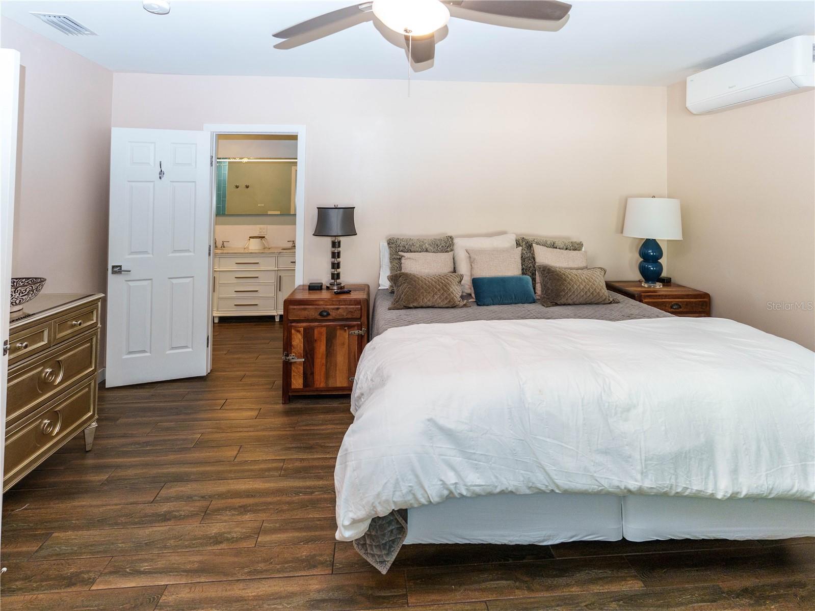 2633 W SUNSET DR — photo 23