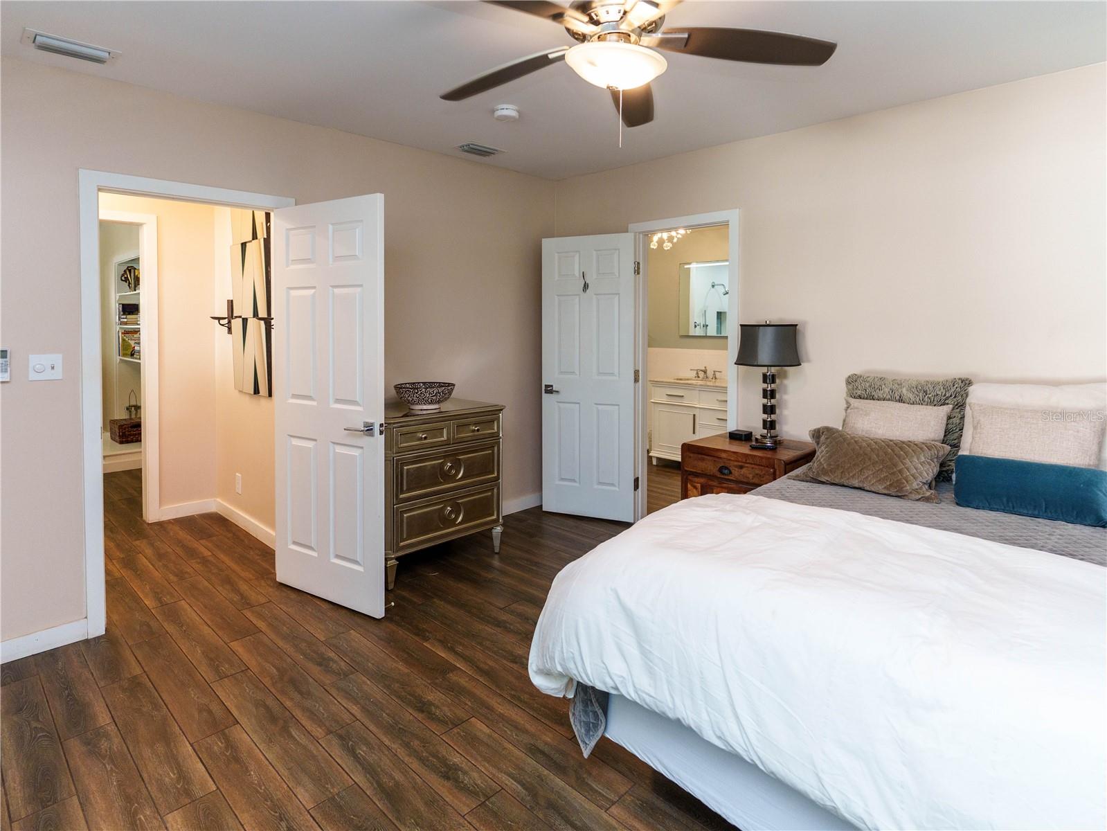 2633 W SUNSET DR — photo 11