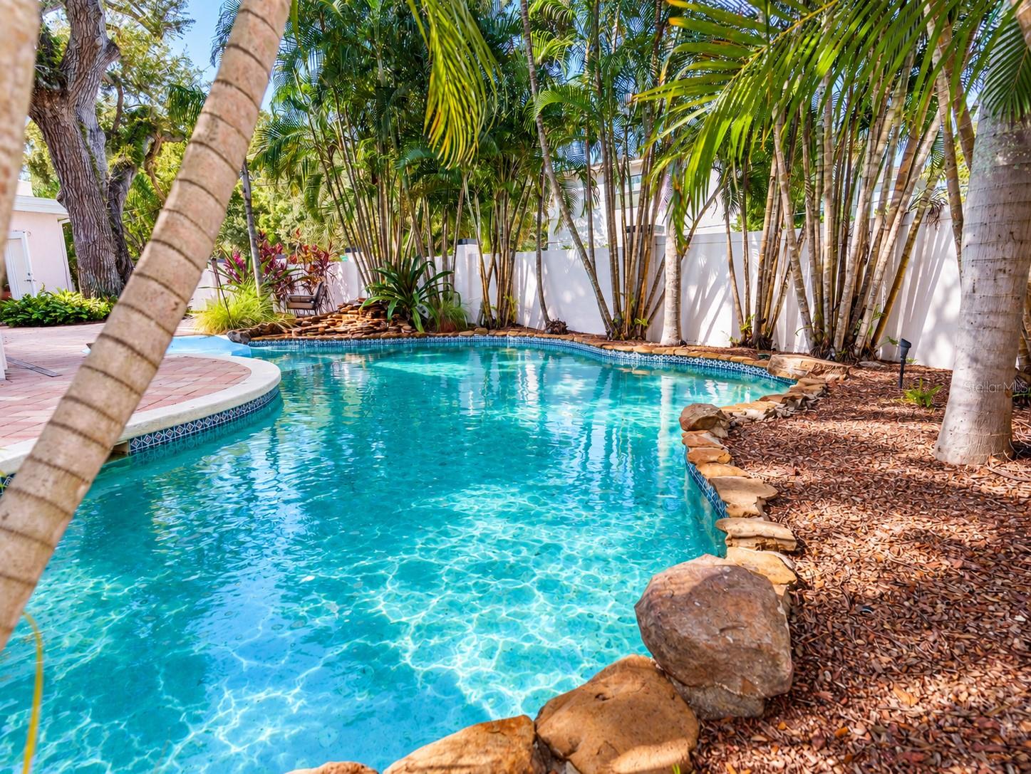 2633 W SUNSET DR — photo 44