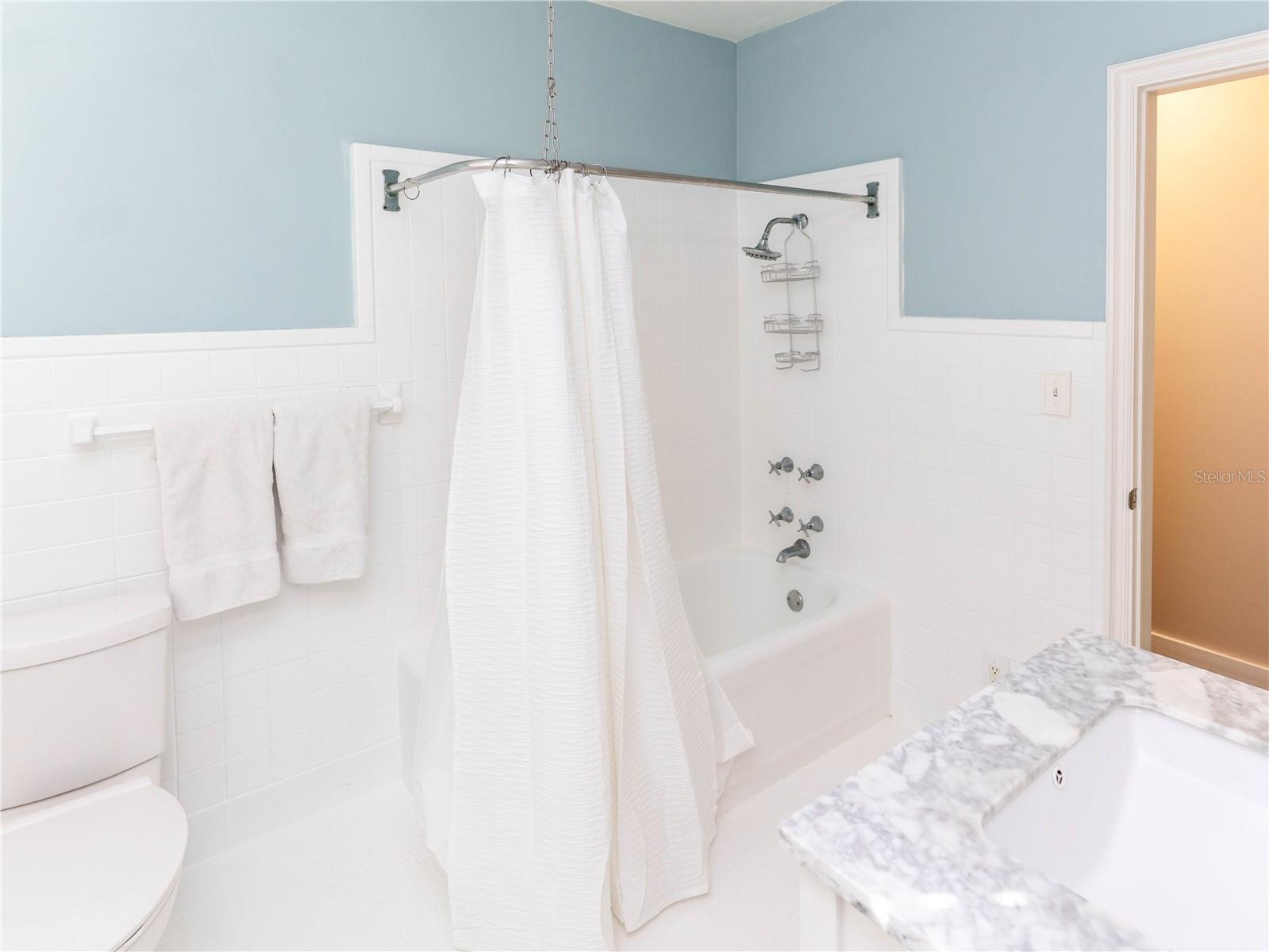 2633 W SUNSET DR — photo 34