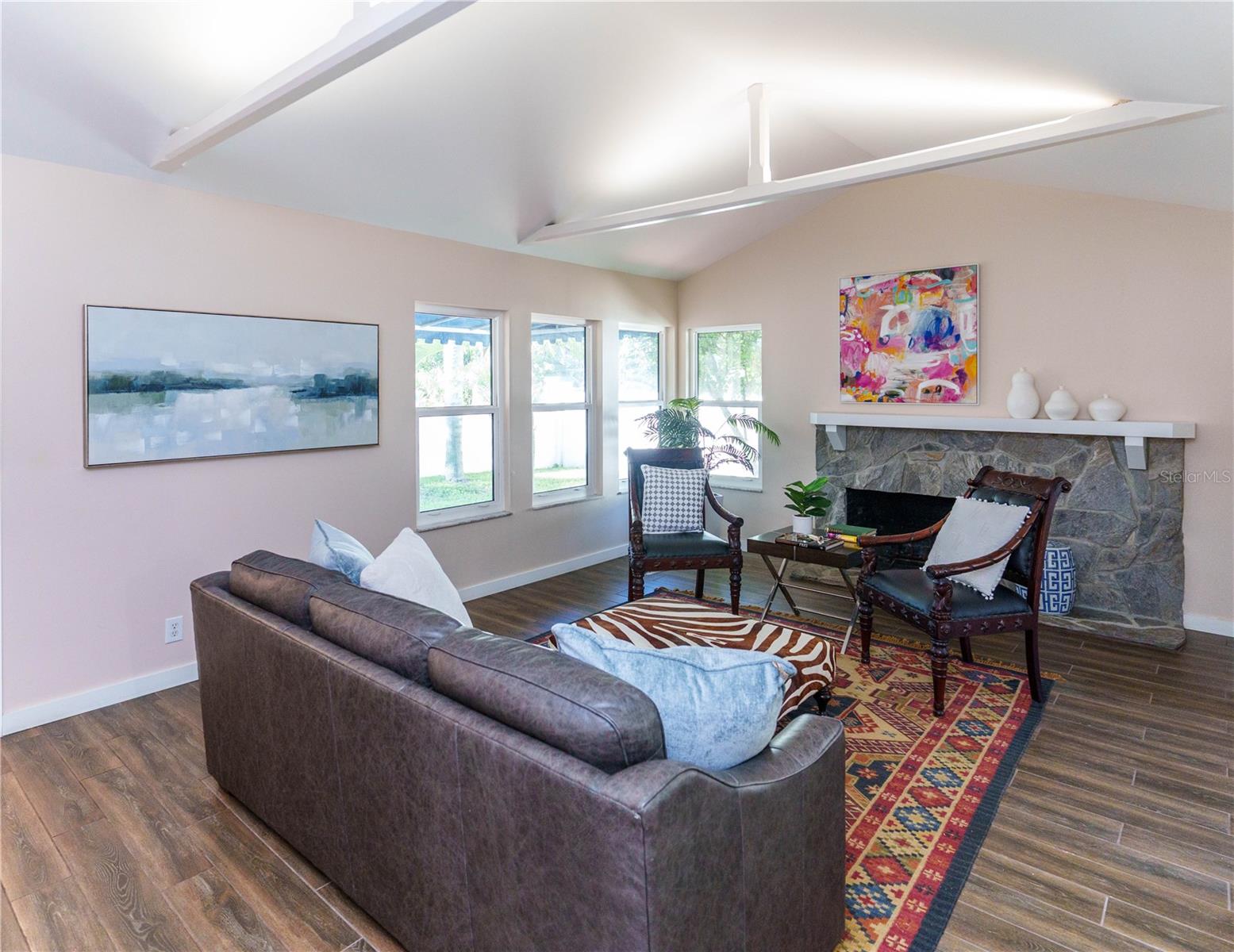 2633 W SUNSET DR — photo 4