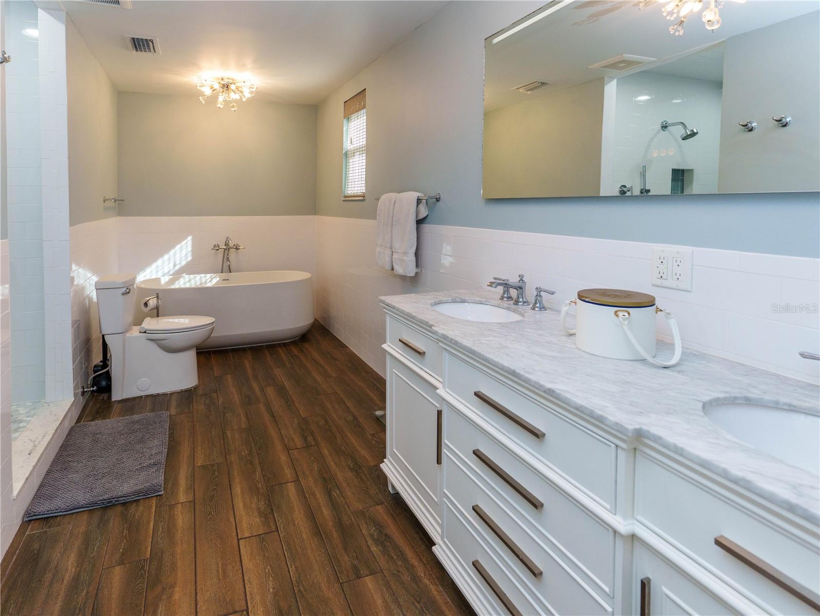 2633 W SUNSET DR — photo 26