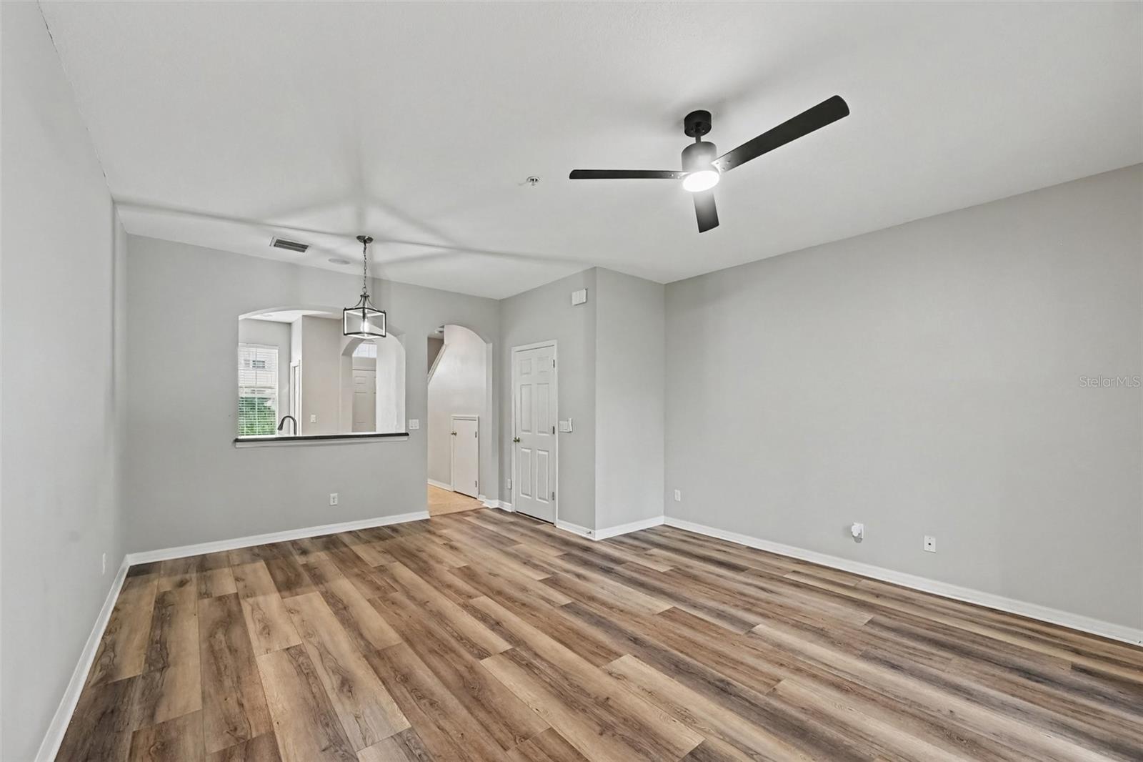 1125 GRANTHAM DR — photo 8