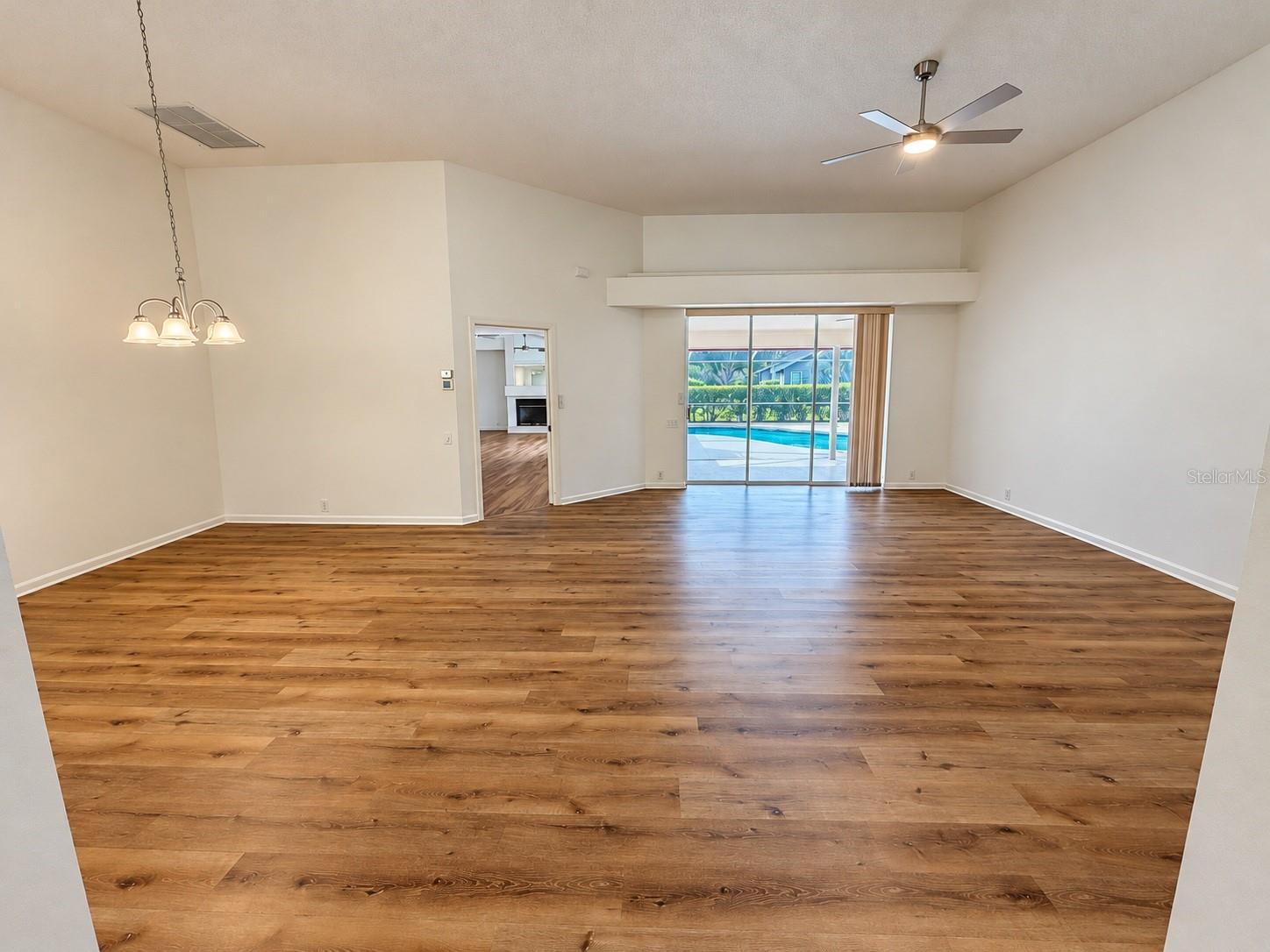 4871 WINTERHAVEN DR — photo 4