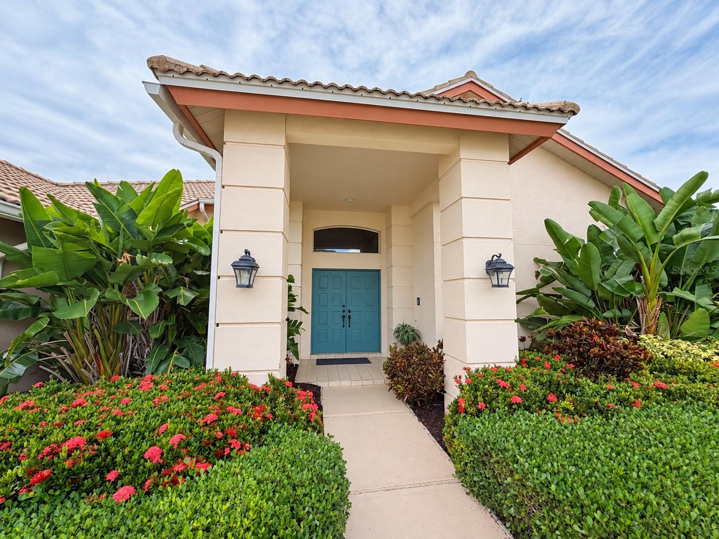4871 WINTERHAVEN DR — photo 2