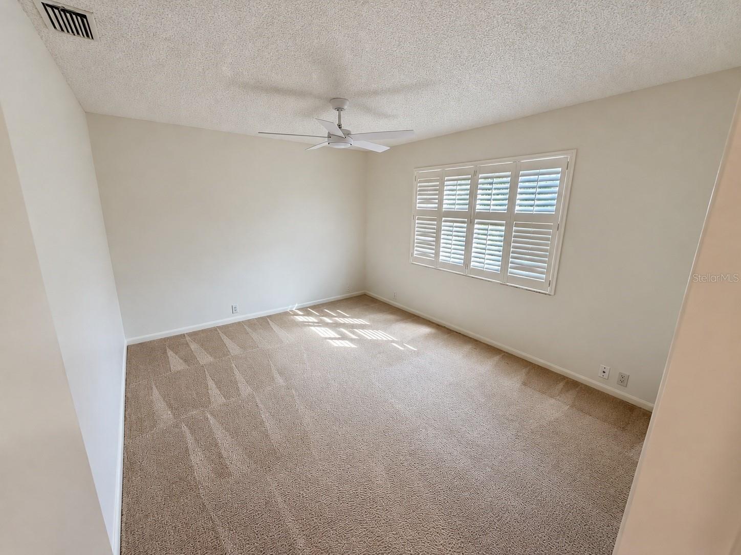 4871 WINTERHAVEN DR — photo 16