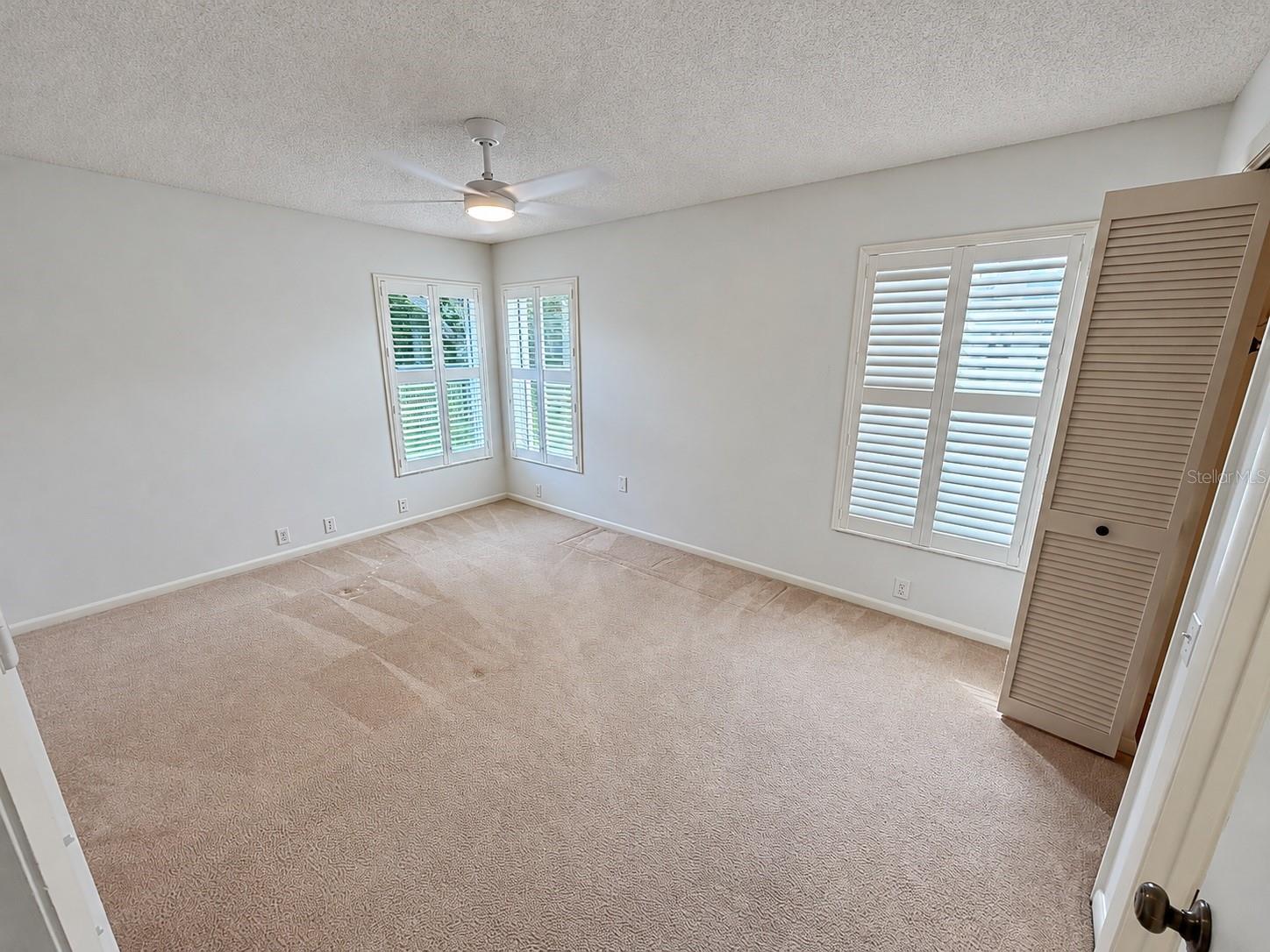 4871 WINTERHAVEN DR — photo 20