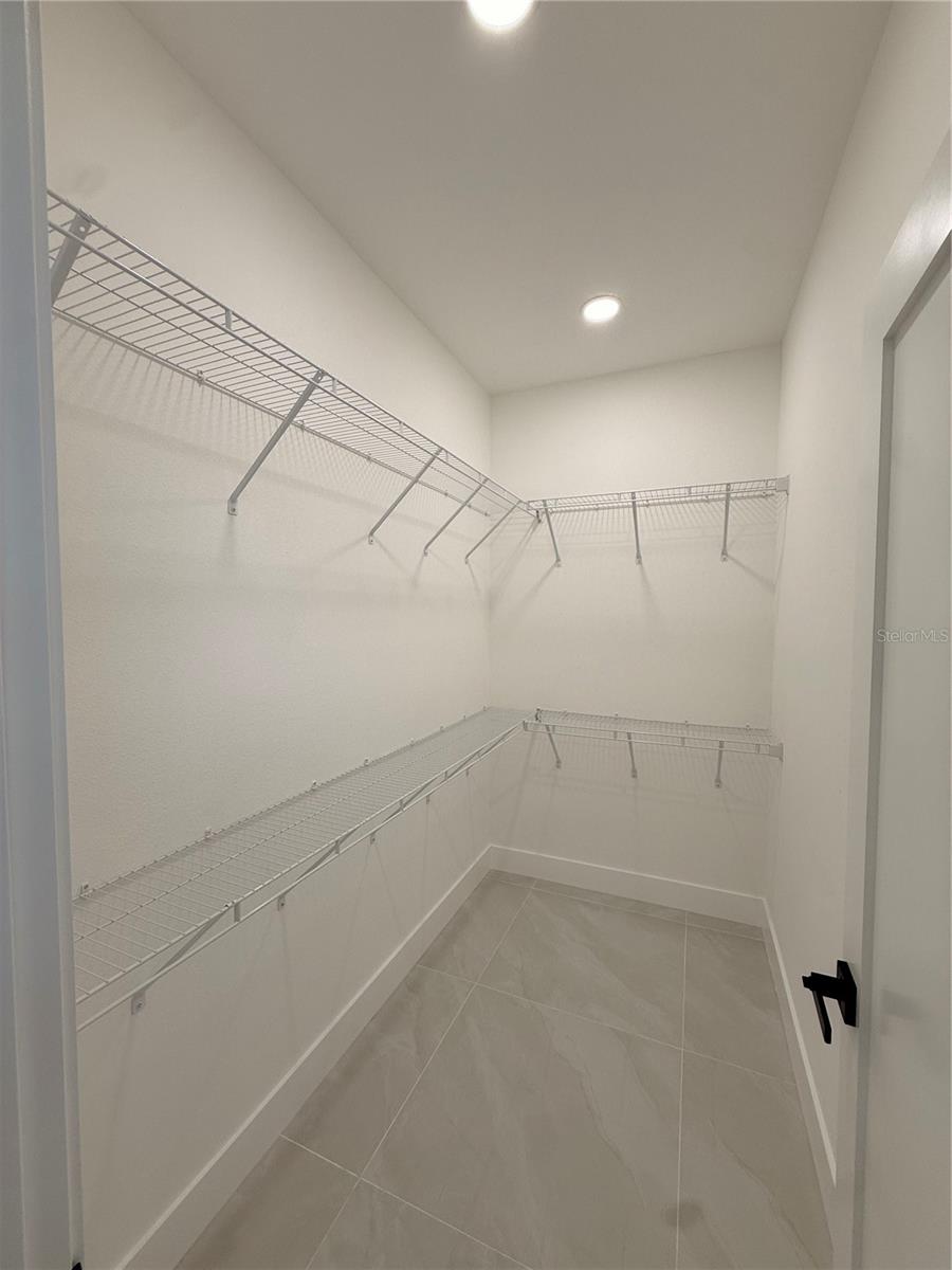 8606 N ALASKA ST — photo 20
