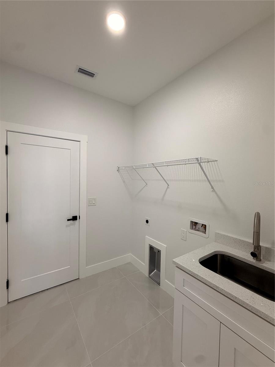 8606 N ALASKA ST — photo 27