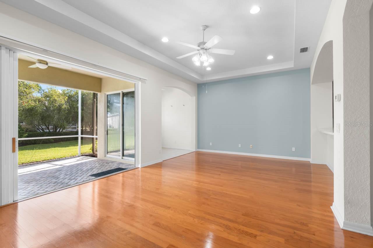 1009 CHELSEA GREENS CT #37 — photo 9